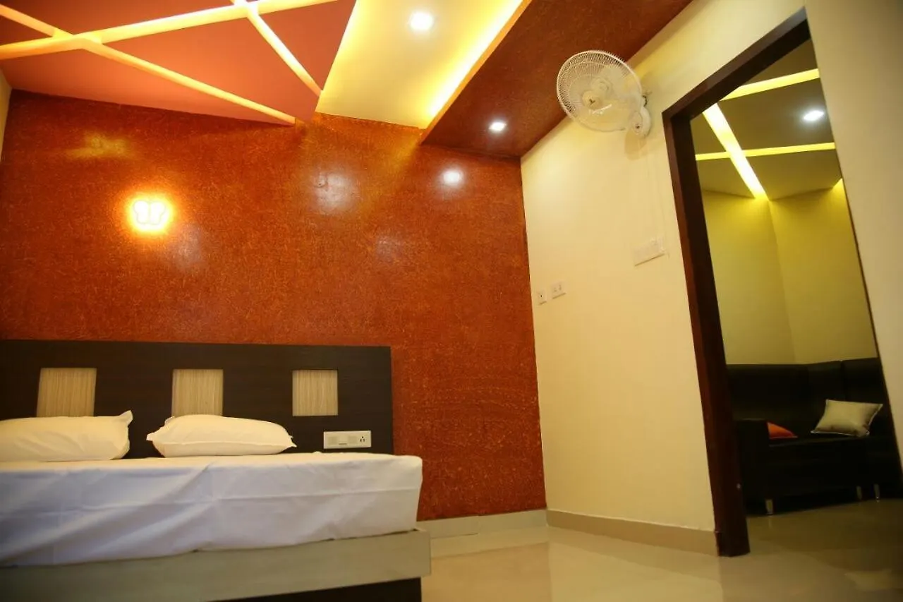 City Tower Lodge Nilambūr 0*,  Ινδία