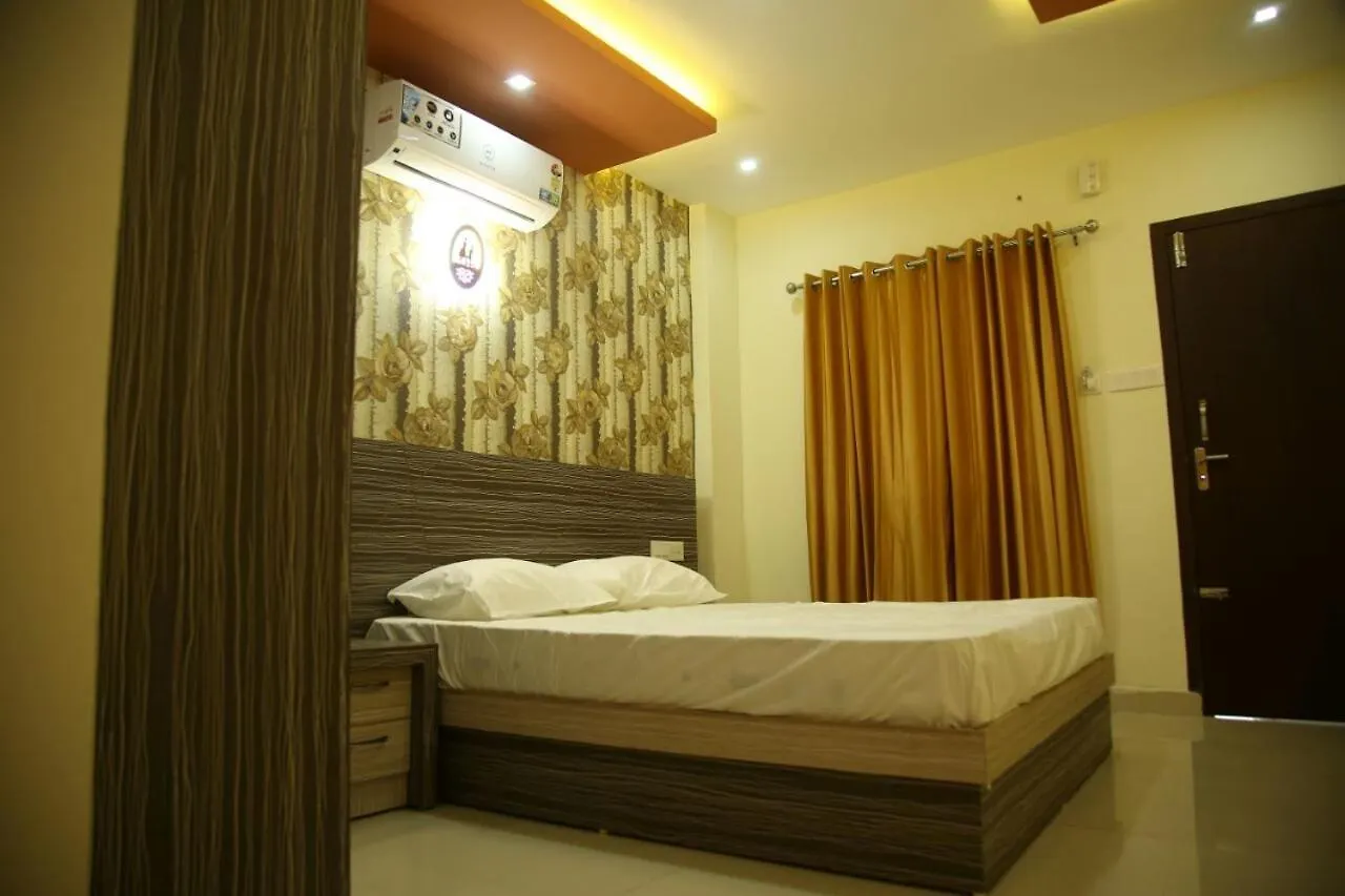 City Tower Lodge Nilambūr 情趣酒店